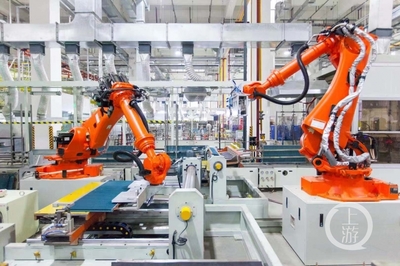 制造業(yè)高質(zhì)量發(fā)展進(jìn)行時(shí) | 海爾“智能+5G”互聯(lián)工廠(chǎng) 重慶樣本驅(qū)動(dòng)產(chǎn)業(yè)變革，實(shí)現(xiàn)用工下降30%、產(chǎn)能提升125%